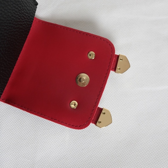 NWT Mellow World Black Red Pebbled Vegan Leather Mini Cellphone Crossbody Bag - Picture 3 of 5